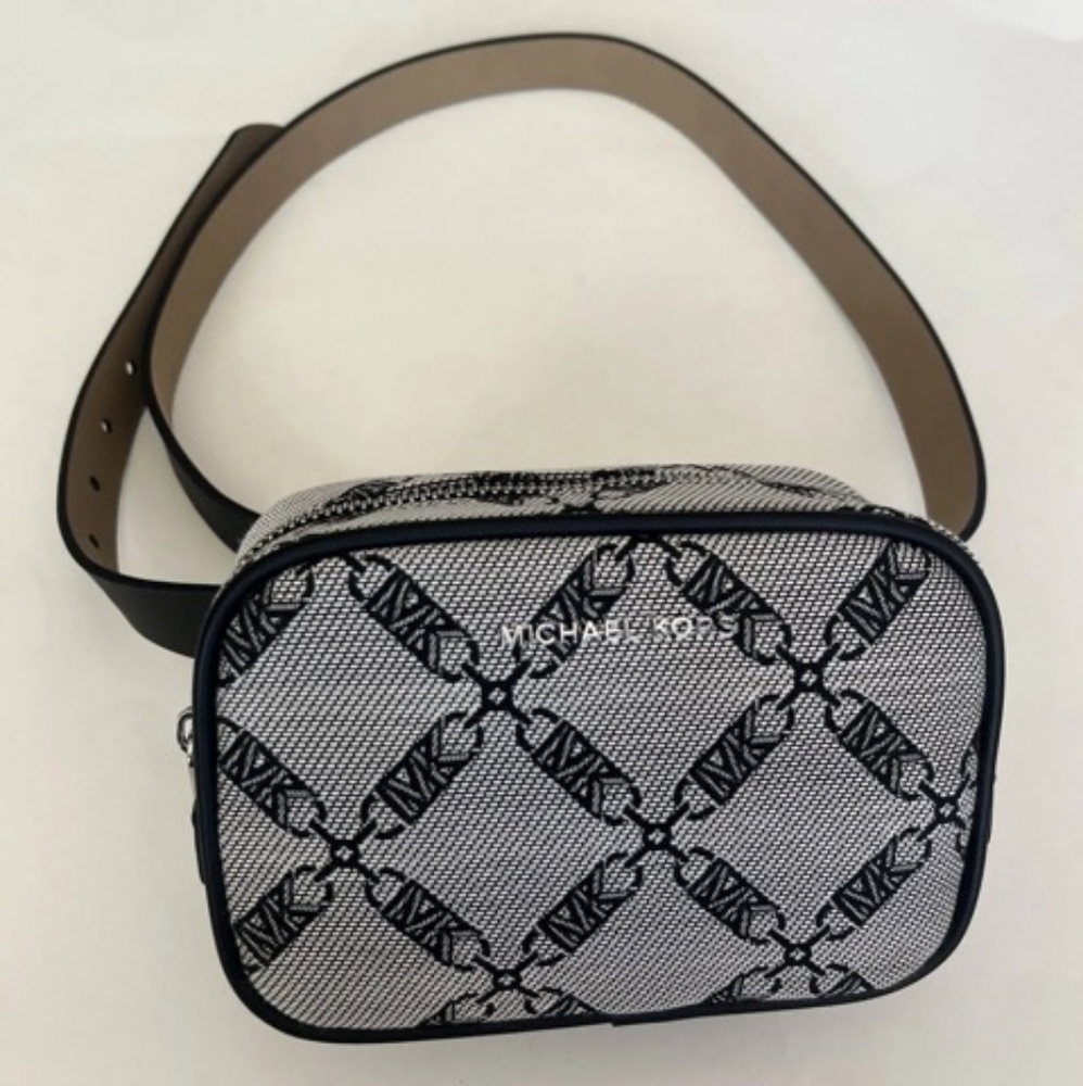 Michael Kors Waist Bag Small Silver Gray